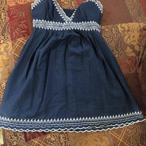 Navy blue tank top with embroidery. P2P 13